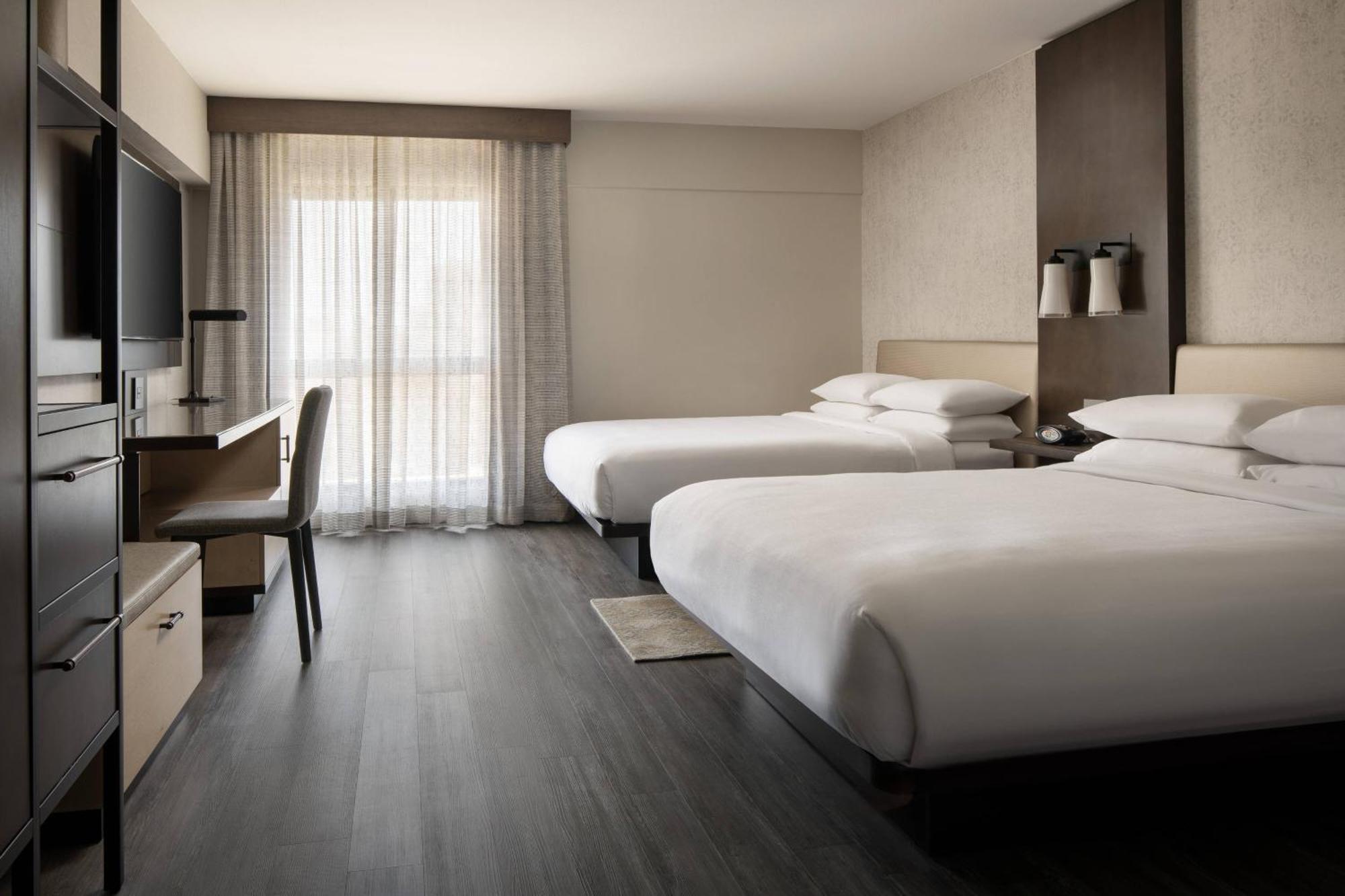 Marriott Riverside At The Convention Center Kültér fotó