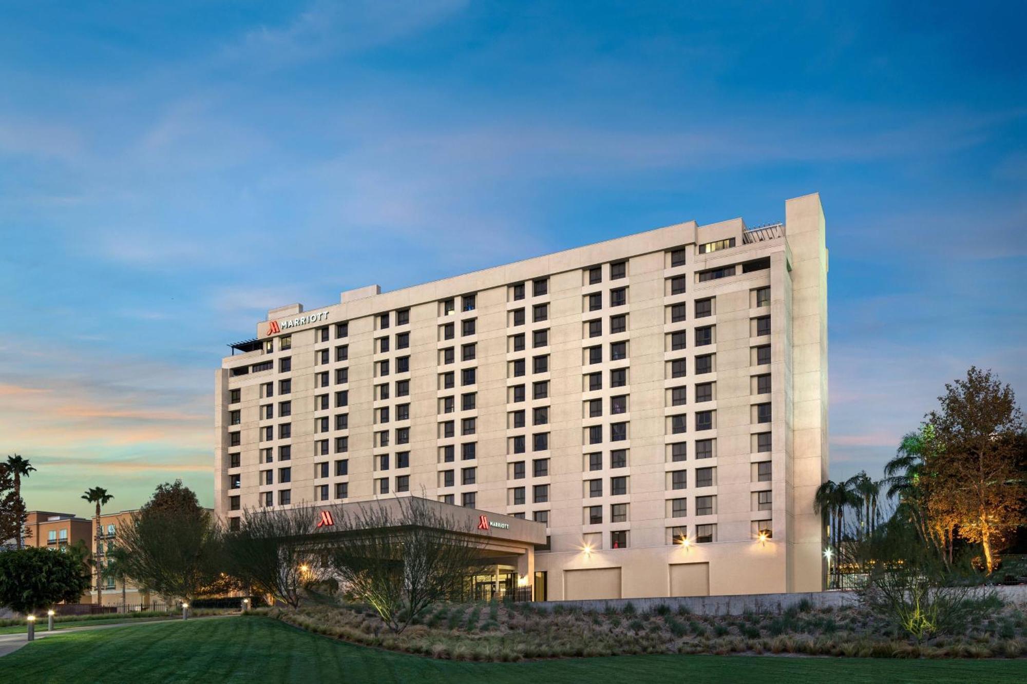 Marriott Riverside At The Convention Center Kültér fotó