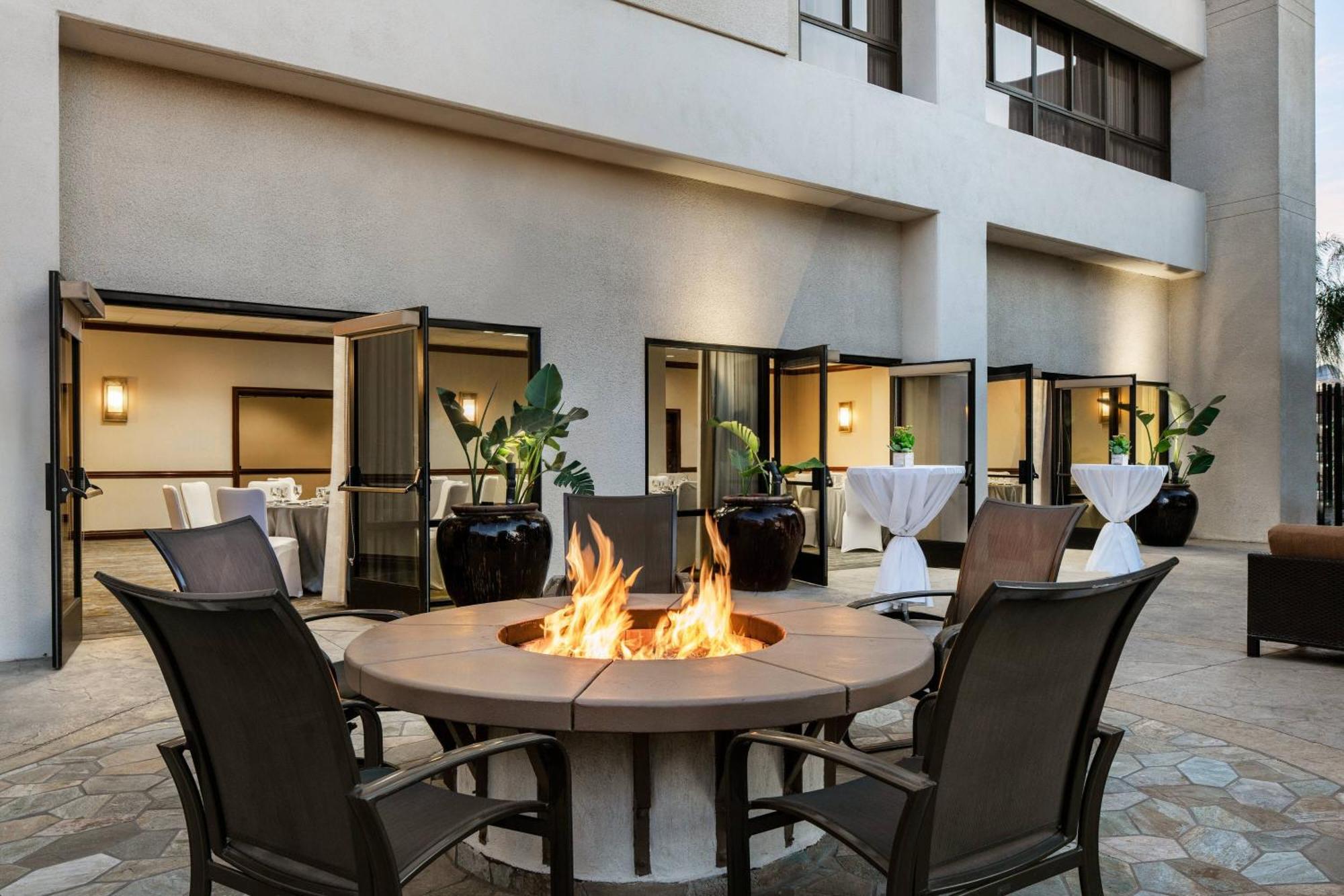 Marriott Riverside At The Convention Center Kültér fotó